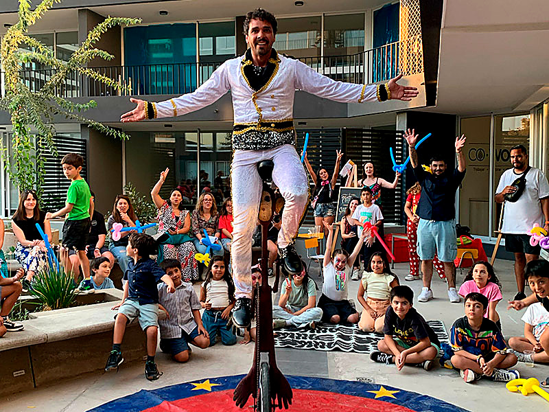 Show de circo y acrobacias para cumpleaños en Santiago